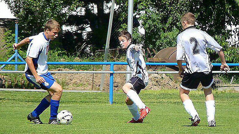 Fotbal: Tachované v Přešticích uspěli jen napůl, mladší žáci propadli v koncovce. 