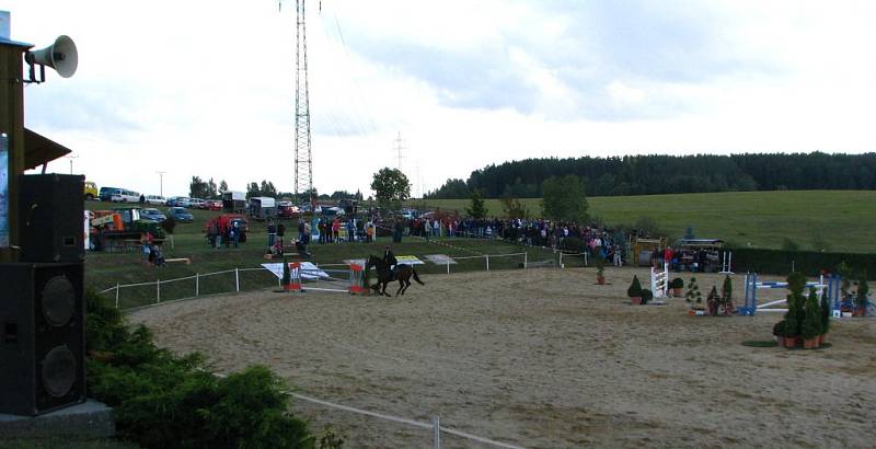 Závodní kolbiště v Oldřichově se v sobotu stalo dějištěm Svatováclavské derby.