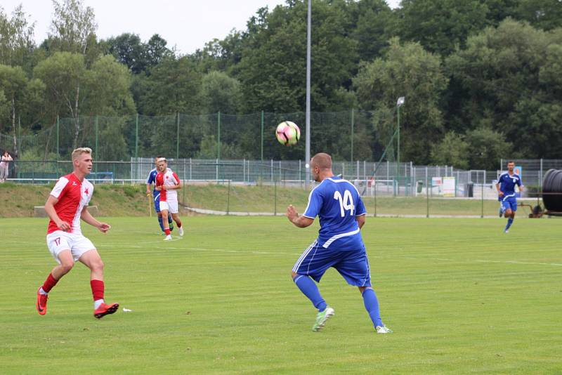 Z utkání FK Tachov - Slavia Karlovy Vary