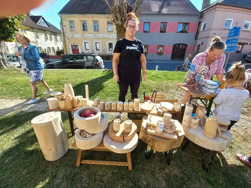 Druhý ročník Svatováclavského jarmarku ve Stráži.