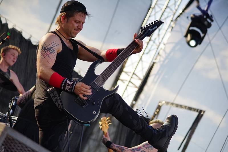 Na letišti nad Tachovem se uskutečnil další ročník rockového festivalu Tarock.