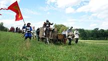 Druhý den Husitských slavností nabídl největší taháky, mezi které se rozhodně zařadil tradiční kostýmový průvod, bitva pod vrchem Vysoká, nebo vystoupení Adama Mišíka.