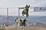 Vítězství v první rozjížďce závodů v Lokti bylo zatím životním výsledkem stříbrského motokrosaře Rudyho Weschty.