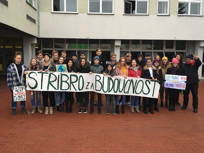 Stříbrské gymnázium bylo jedinou školou v okrese, která se zapojila do mezinárodního projektu studentských stávek za lepší klima.