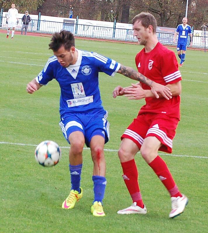 Mužstvo FK Tachov prohrálo ve čtrnáctém kole ČFL s Kolínem 0:1.