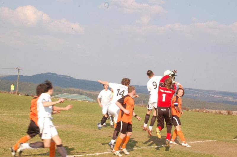 Fotbal: Bezdružice - Rozvadov 1:3