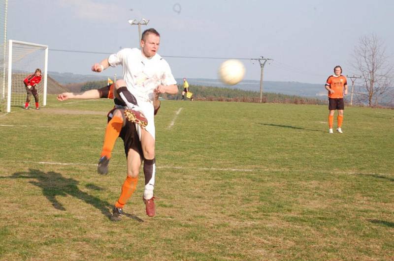 Fotbal: Bezdružice - Rozvadov 1:3