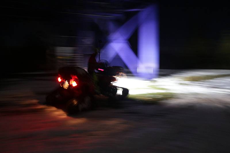 Horští záchranáři Mountain Rangers drželi pravidelnou službu i v noci na Nový rok.