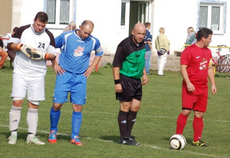 Erpužice vs. Lázně