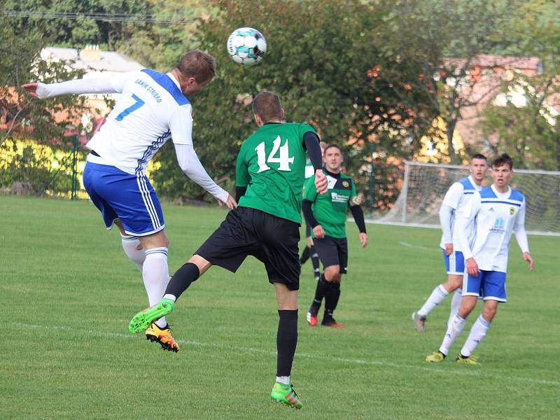 TIP LIGA (řádek č. 1): ZD Meclov (v zeleném) - Baník Stříbro (v bílém) 4:0.