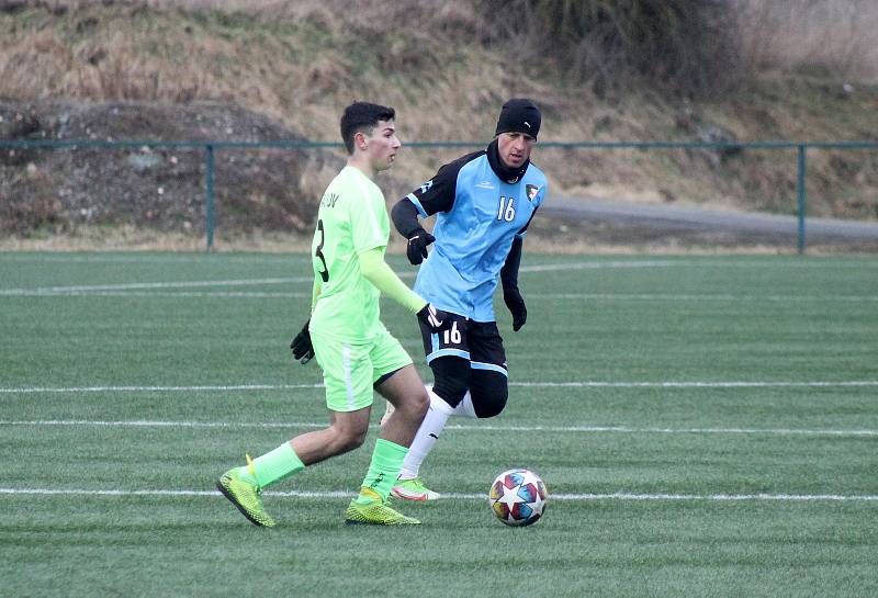 3. kolo Poháru PKFS: TJ Keramika Chlumčany (na snímku fotbalisté v modrých dresech) - FK Tachov 2:3 (2:3).