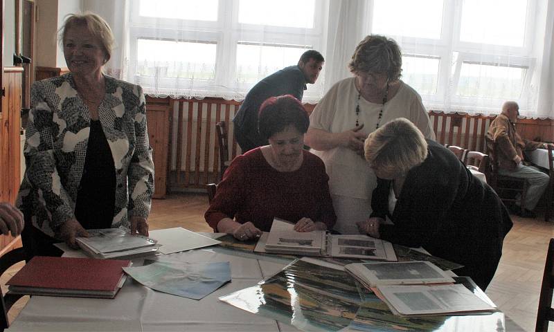 V Tisové uspořádali první sraz rodáků a přátel obce. Setkávat by se chtěli i v dalších letech.