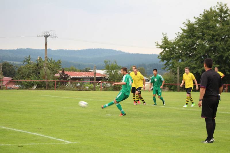 Novou sezonu krajského přeboru zahájil Rozvadov domácím utkáním proti Sokolu Lhota, které skončilo 1:1 a na penalty vyhrála Lhota.