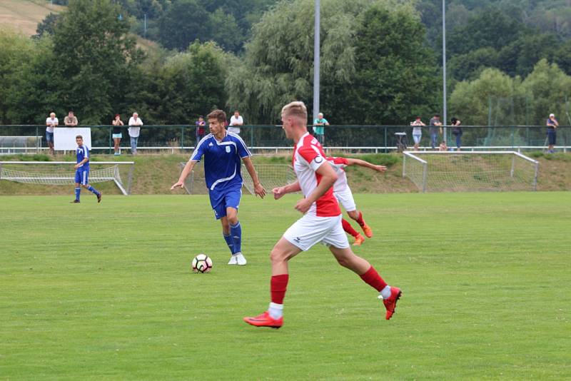 Z utkání FK Tachov - Slavia Karlovy Vary