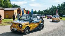 V rekreačním středisku Sycherák se sešli majitelé vozů Fiat 126 a uspořádali svým přátelům svatbu. Následovala spanilá jízda a soutěže zdatnosti v řízení.