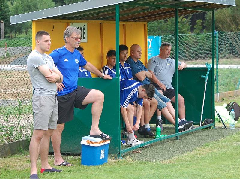 Tlumačov - Tachov (v modrém).