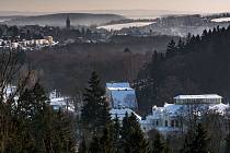 Pohled na Světce a Tachov z jedné možné hledané vyhlídky.