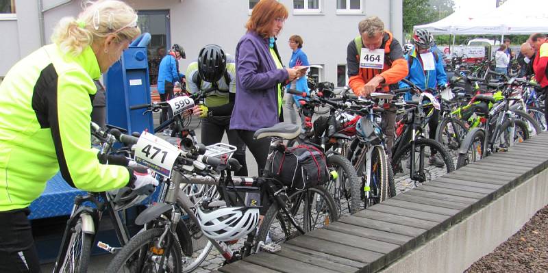 Cyklistického podniku se účastnili i kolaři z Tachovska.