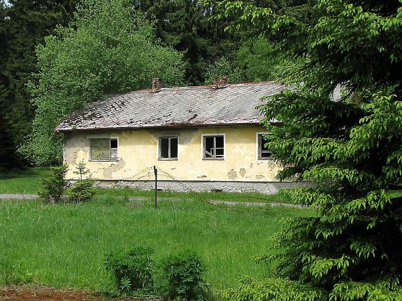 Nedaleko Havranu je bývalá pohraniční rota Vašíček. Dnes polorozbořené budovy.