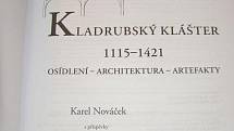 Učitel Západočeské university v Plzni Karel Nováček pokřtil svou knihu v kladrubském klášteře.