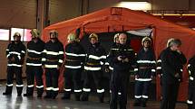 Tachovským profesionálním hasičům slouží nová stanice. 