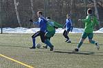 Ze zápasu FK Tachov (v modrém) vs. FC Rokycany (v zeleném) 3:2.