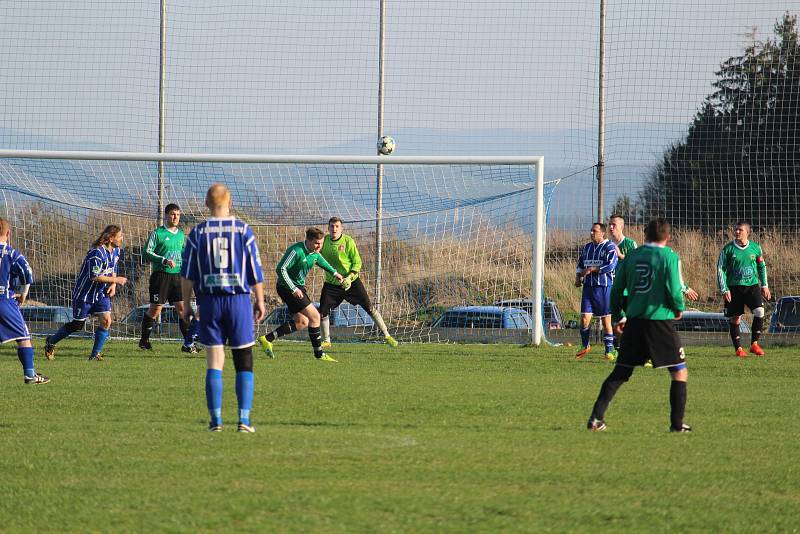 Sokol Kostelec (modré dresy) - Baník Stříbro B 5:0 (1:0)