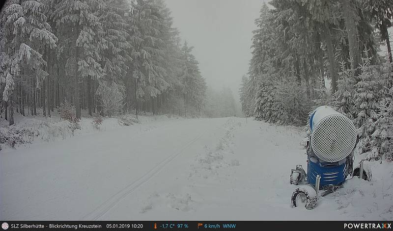 Středisko zimních sportů Silberhütte. Pohled z webkamery Zdroj slz-silberhuette.org