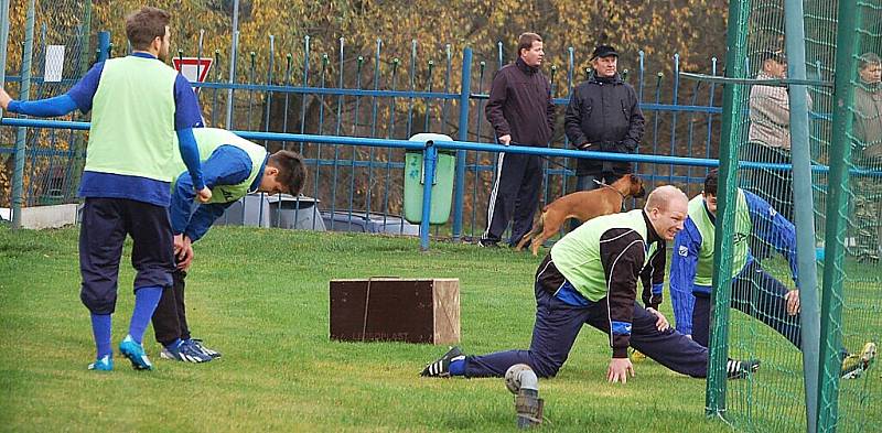 Fotbalová divize: Poslední zápas podzimu mezi FK Tachov a ZVVZ Milevsko skončil 1:0.