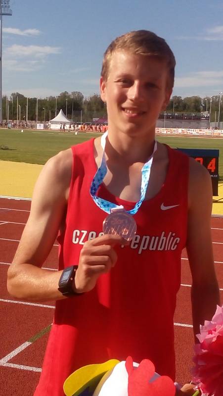 První velká mezinárodní medaile a nepřekonatelný žákovský rekord na 800 metrů, bronz EYOF Györ 2017.