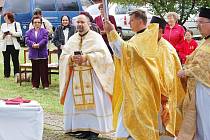 U kapličky v Horní Jadruži se o víkendu opět sloužila svatá liturgie. 