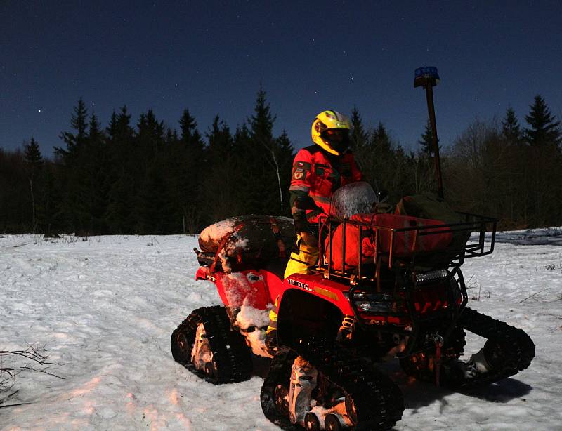 Horští záchranáři Mountain Rangers drželi pravidelnou službu i v noci na Nový rok.