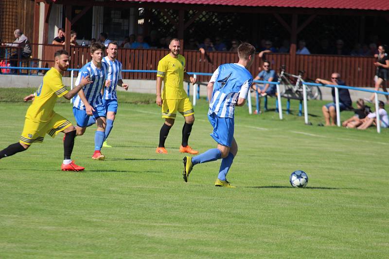 FK Staňkov (modrobílé dresy) - Baník Stříbro 0:7 (0:2)