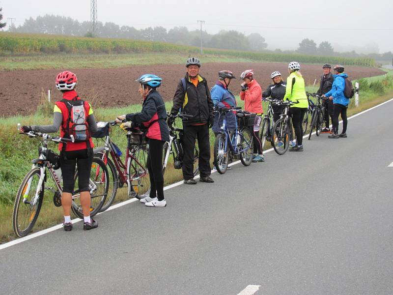 Cyklistického podniku se účastnili i kolaři z Tachovska.