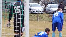 Fotbal: V okresním derby 1. A třídy prohrála Chodová Planá s Chodským Újezdem 1:4.