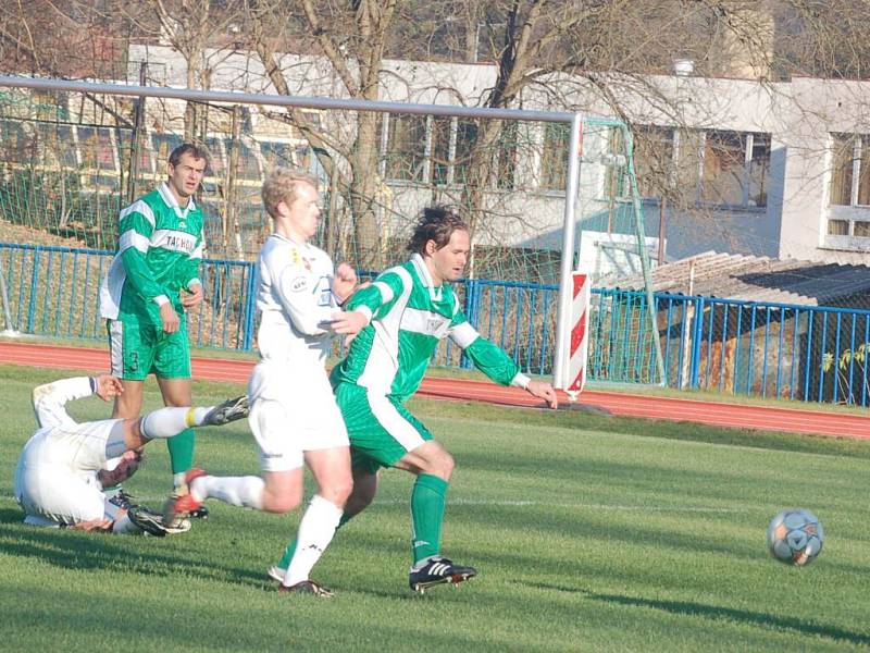 Mužstvo FK Tachov se s divizním podzimem loučilo výhrou nad FC ZVVZ Milevsko 3:1