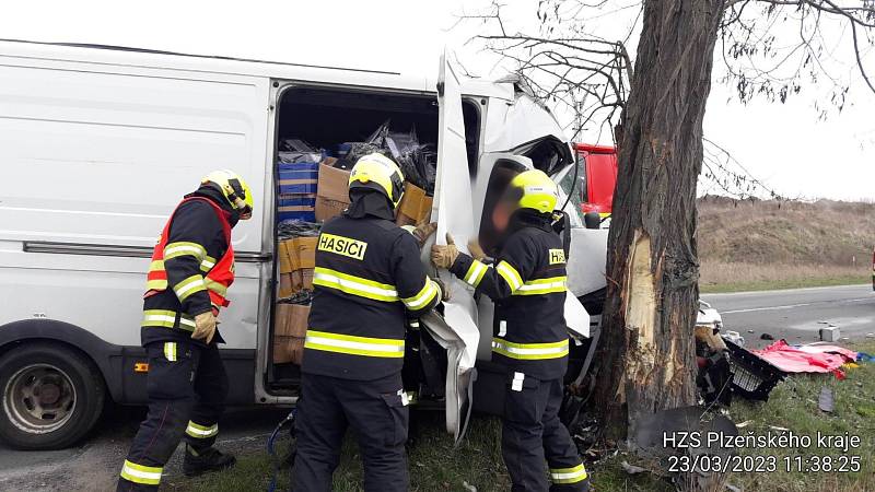 Havárie dodávky u Boru.