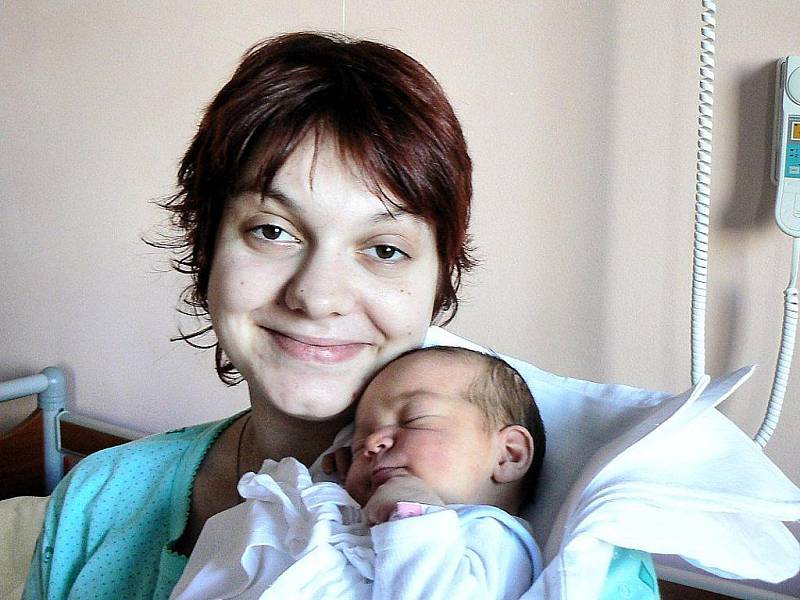 Elizabeth Kudrnová (3,40 kg, 51 cm) přišla na svět jako prvorozená dcera maminky Terezy z Plané. Poprvé si zaplakala na porodním sále Fakultní nemocnice v Plzni 31. ledna ve 3.16 hodin.