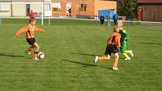 Fotbalové naděje se v přeboru radují z dalších výher