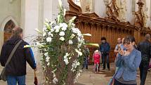 Víkendové komentované prohlídky v kladrubském klášteře se tentokráte nesly v duchu 340 výročí od narození od narození Santiniho Aichela. Návštěvníci si prohlédli květinové vazby, které připomínaly některé jeho stavby.