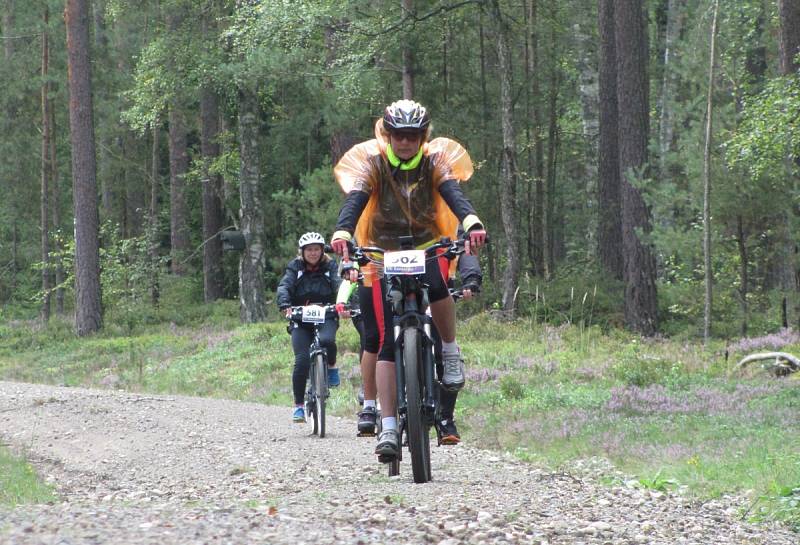 Cyklistického podniku se účastnili i kolaři z Tachovska.