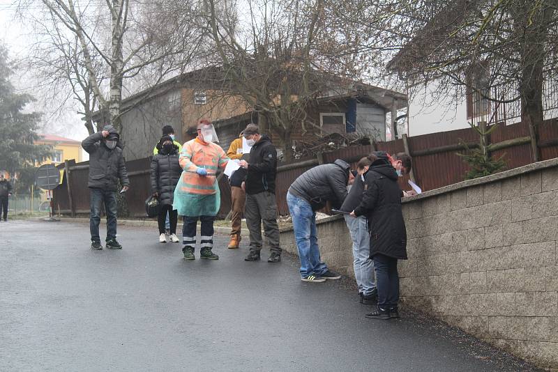 Nedělní testování pendlerů v Rozvadově a Tachově.