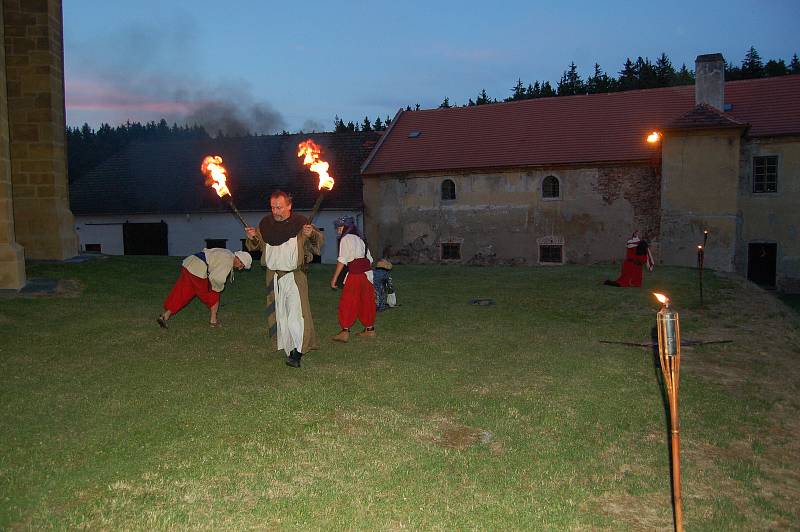 OŽIVENÉ PROHLÍDKY v Kladrubech