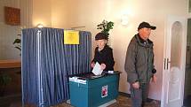 Z volební místnosti v Přimdě