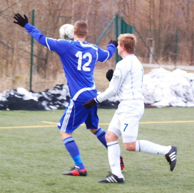 Fotbalisté divizního FK Tachov po dvou remízách porazili FC ZVVZ Milevsko 2:0.