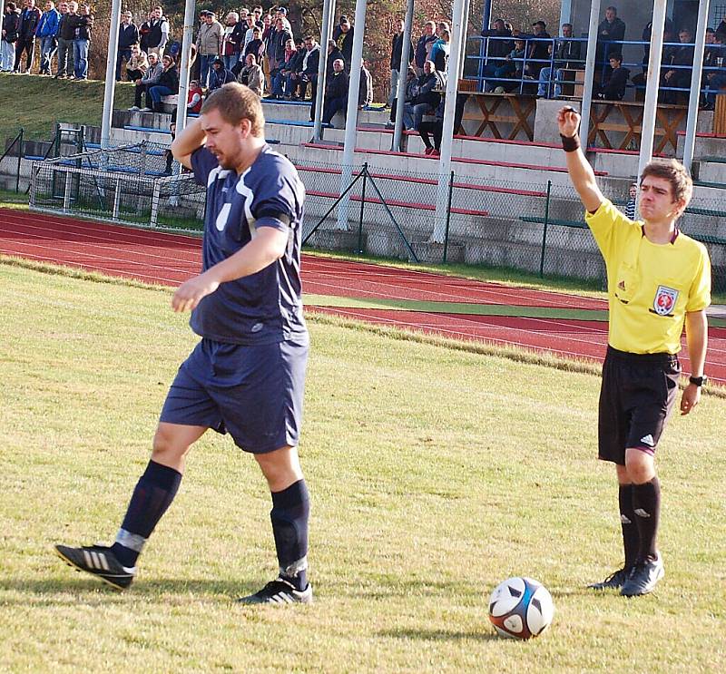 Fotbal-1. B třída: Bor vs. Dlouhý Újezd