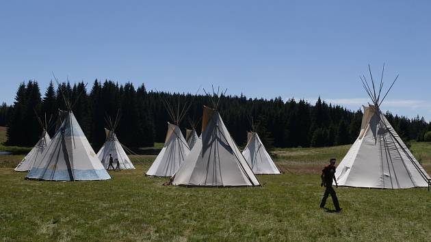 Skauti táboří u Huťského rybníka už čtvrt století