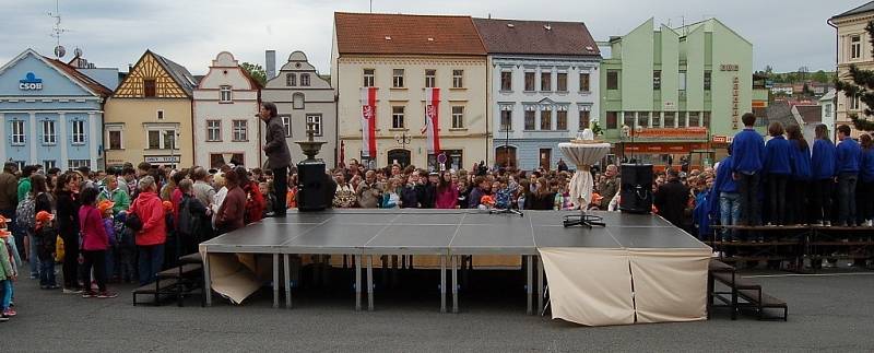 Prezident České repubilky během dvé oficiální návštěvy Plzeňského kraje zavítal také na Tachovsko.