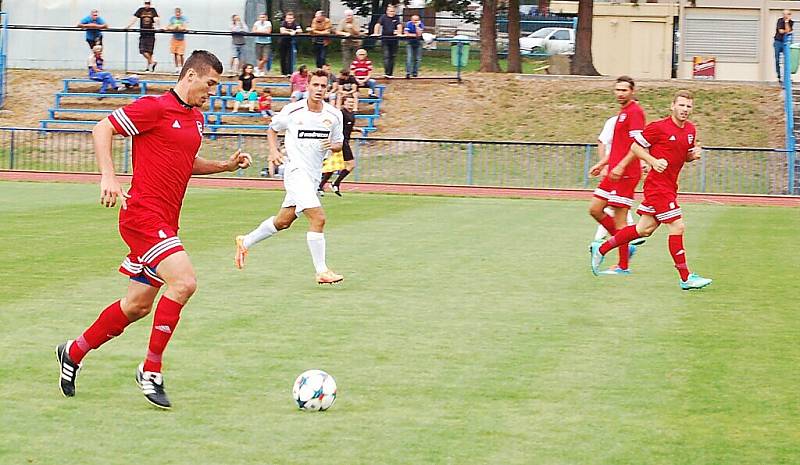 Fotbal: Nováček ČFL FK Tachov porazil divizní Klatovy 2:0