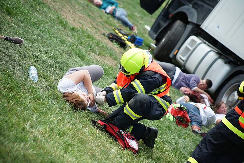 V blízkosti hranic s Německem se uskutečnilo rozsáhle cvičení záchranných složek.